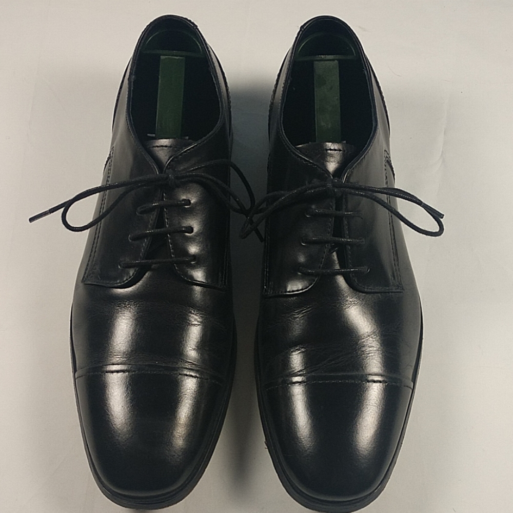 Men's dress shoes